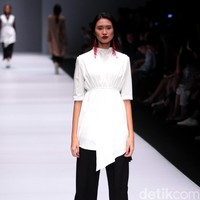 Koleksi Brand dari IKYK for Zalora dengan mengusung tema The Urbanist di Jakarta Fashion Week 2017. Senayan City. Jakarta. [Foto: Mohammad Abduh/Wolipop]