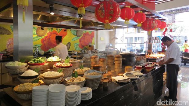 Dapur chinese corner bersiap menghidangkan Sunday Yum Cha (Fitraya/detikTravel)