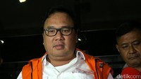 Basuki menyebut dirinya bukanlah pihak yang bersengketa di Mahkamah Konstitusi (MK). Menurutnya ia hanya membantu untuk pihak yang berperkara agar gugatannya dikabulkan.