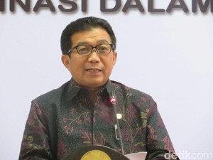 Cerita Muliaman Pimpin OJK Saat Gonjang-Ganjing Ekonomi Global