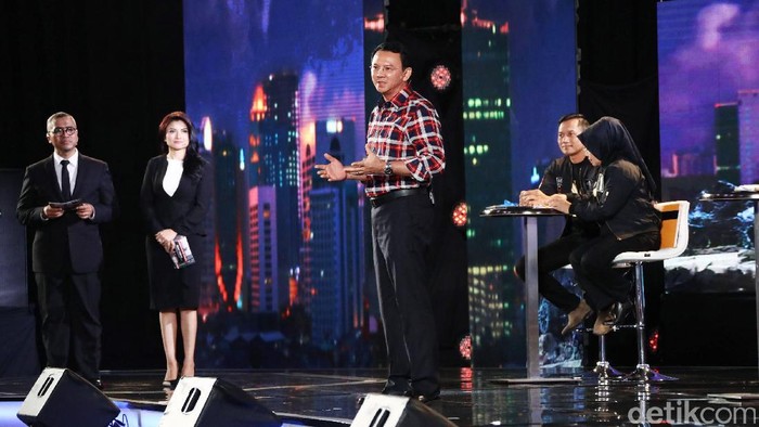 Anies Ingin Alihkan Subsidi TransJ ke Angkot, Ini Kata Ahok