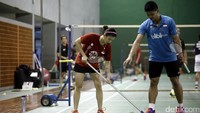 Debby Susanto dan Praveen Jordan kompak di atas lapangan dan luar lapangan.