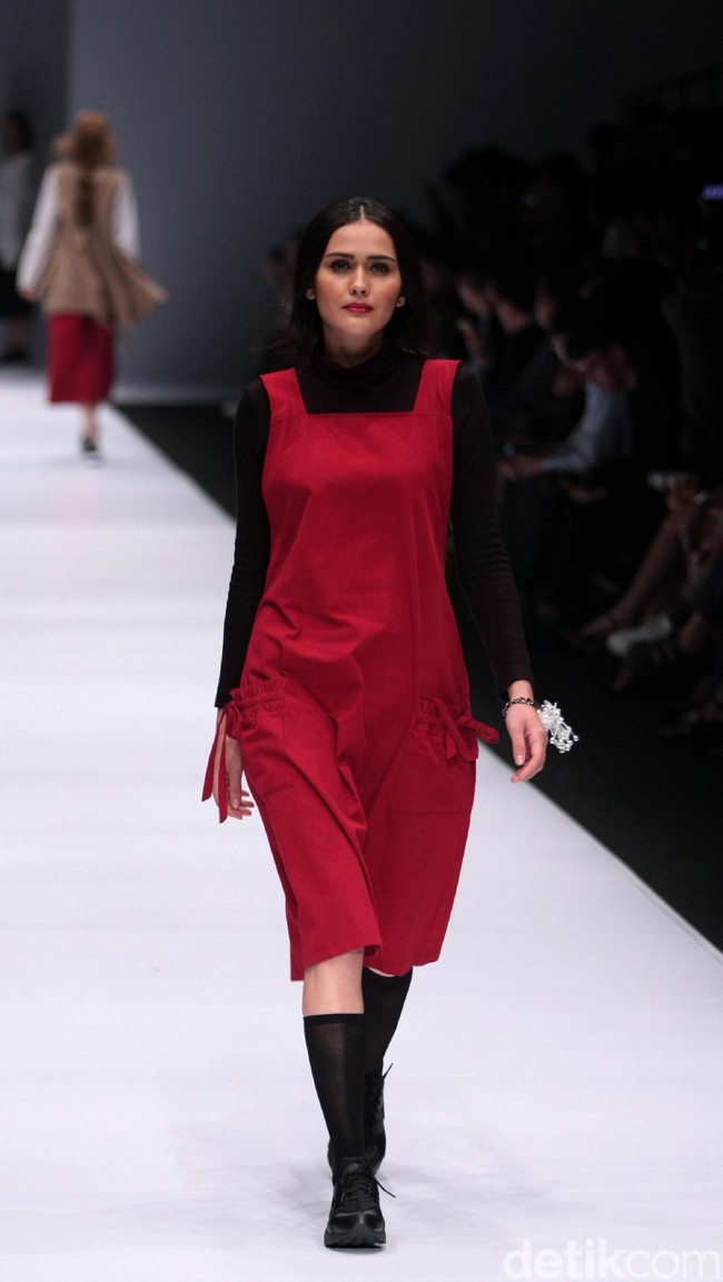 Koleksi Brand dari IKYK for Zalora dengan mengusung tema The Urbanist di Jakarta Fashion Week 2017. Senayan City. Jakarta. [Foto: Mohammad Abduh/Wolipop]