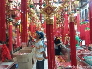 Jelang Imlek, Pedagang di Pancoran Glodok Untung Besar