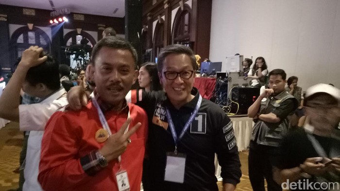 Potret Kemesraan Timses Agus dan Ahok Jelang Debat