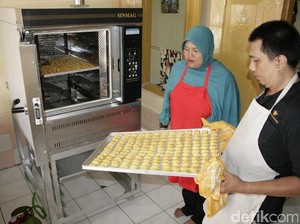 Diah Arfianti, Pahlawan Ekonomi Mampu Beli Mesin Roti dari Taiwan