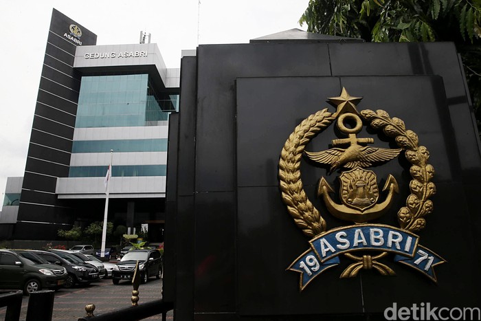 PT Asuransi Sosial Angkatan Bersenjata Republik Indonesia (Persero) atau disingkat PT ASABRI (Persero) , adalah sebuah BUMN yang bergerak dibidang Asuransi Sosial dan pembayaran pensiun khusus untuk Prajurit TNI, Anggota Polri, PNS Kementerian Pertahanan Republik Indonesia dan POLRI.