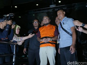 Patrialis Akbar, Hakim Konstitusi yang Punya Hobi Golf