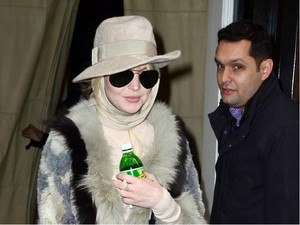 Sempat Berhijab, Lindsay Lohan Kembali Tampil Seksi di Instagram