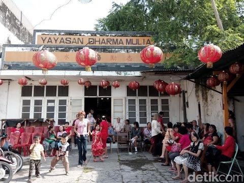 Perayaan imlek di Kampung Tambak Bayan