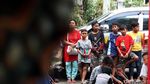 Pemburu Angpao Ramaikan Klenteng Hok Lay Kiong Bekasi