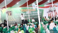 Dikesempatan itu, Djarot mengajak para militan perempuan PPP ini untuk mengawal demokrasi saat berlangsungnya Pilkada DKI Jakarta.