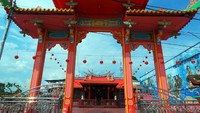 Libur Imlek ini bisa traveler manfaatkan untuk datang ke kelenteng bersejarah ini. Alamatnya ada di Jalan Sultan Syarif Kasim, Kampung Dalam, Siak, Riau. Tak jauh dari kelenteng juga ada kawasan Pecinan yang asyik untuk dijelajahi (Wahyu/detikTravel)