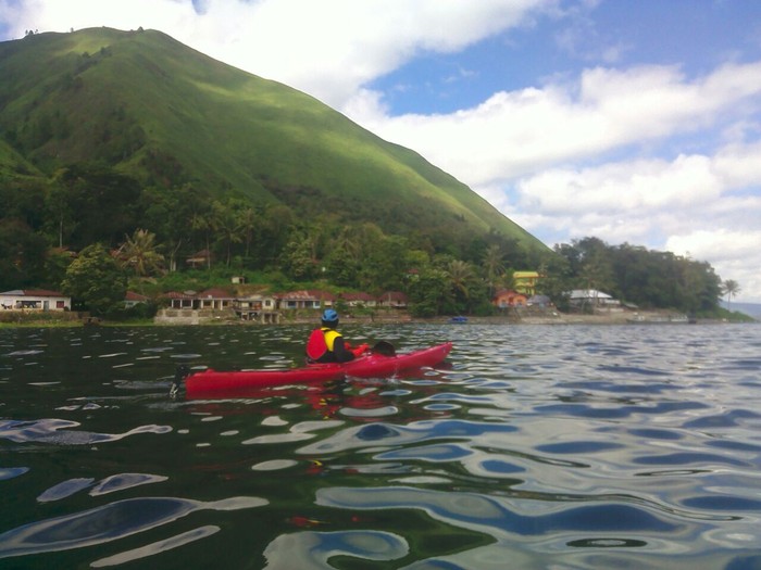 Olahraga kayak sedang didorong jadi ikon sport tourism di Danau Toba