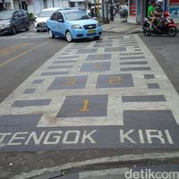 Yuk Main ke Bandung! Lihat Tempat Menyeberang yang Unik Ini