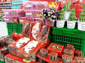 Transmart Carrefour Tebar Hoki di Tahun Ayam Api