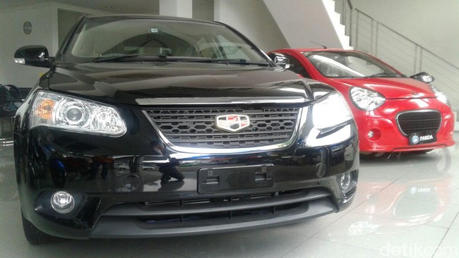 Mobil China Pergi dan Kembali