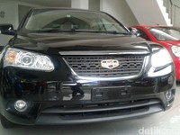 Mobil China Pergi dan Kembali