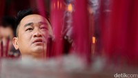 Sembahyang ditujukan sebagai rasa syukur telah dapat melalui tahun ini dan menyambut tahun baru semoga selalu dilindungi dan diterangi serta diberikan rezeki yang berlimpah.