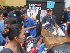 Serunya Jakarta Sneaker Day Hari Pertama yang Diserbu Sneakers Lover