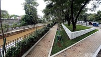 Taman Gajah Tunggal ini kelak akan menjadi rumah untuk patung-patung ikonik yang bertemakan Gajah, Ban, dan Daur Ulang, yang dimana material utama yang digunakan adalah karet ban.