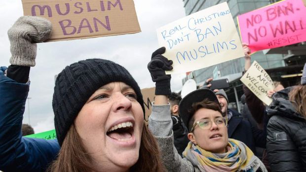 Begini Aksi Demonstrasi Besar Menolak Kebijakan Imigrasi Trump