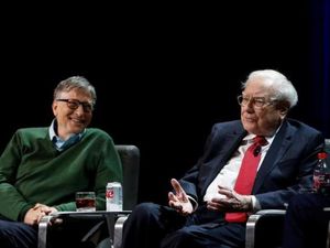 Ubah Pola Pikir Ini Jika Ingin Seperti Warren Buffett atau Bil Gates