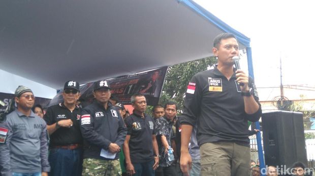 Agus Yudhoyono / 