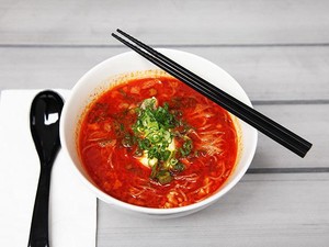 Hangatkan Badan dengan Spicy Red Chilli Ramen ala Chef Ivan Orkin