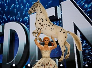 10 Kostum Nasional Terheboh di Miss Universe 2016