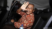 Selain Mahfud, KPK juga mengundang Busyro Muqoddas.
