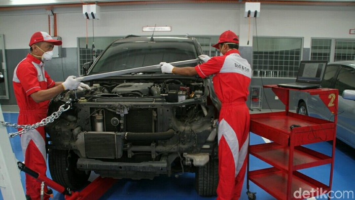 Mitsubishi meresmikan Body Repair & Paint Shop di Bekasi.