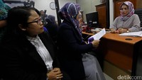 Pelaporan BMI Hongkong ini diwakili oleh Lingkaran Aku Cinta Indonesia (LACI) yang difasilitasi oleh Serikat Buruh Indo. Mereka tersinggung dengan cuitan Fahri di Twitter yang menyebut BMI mengemis.