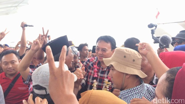 Disambut Warga Pulau Pramuka, Ahok: Sudah Kayak Pengantin