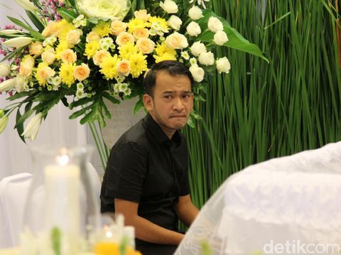 Uus Akui Istrinya Hamil di Luar Nikah, Masih Soal Lamaran Bella