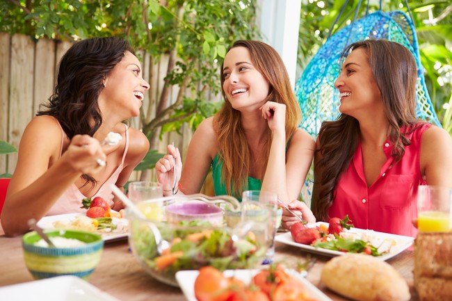 Saat Berdiet, Bisa Tetap Makan Enak di Restoran dengan 5 Trik Ini