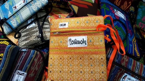 Aneka pilihan suvenir untuk dibawa pulang (Kurnia/detikTravel)