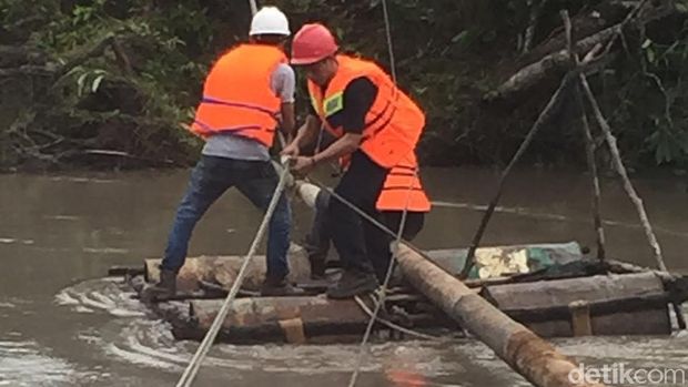 PLN pulihkan listrik di Kecamatan Mentok, Bangka