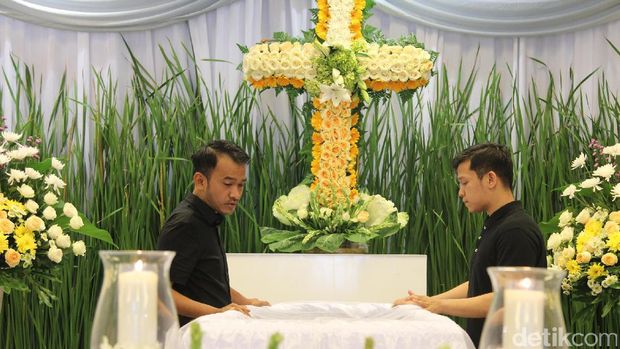 Cara Jessica Iskandar Beri Ruben Onsu 'Kekuatan Tabah'