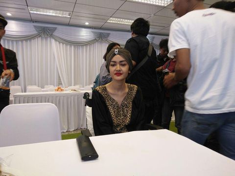  Uus Makin Eksis, Tata Janeta Akui Nikah Siri dengan Mehdi Sudah 3 Tahun