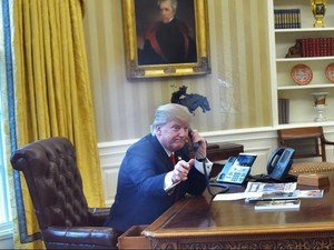 Kebijakan Imigrasi Trump Buat Umat Muslim Asal Indonesia Khawatir