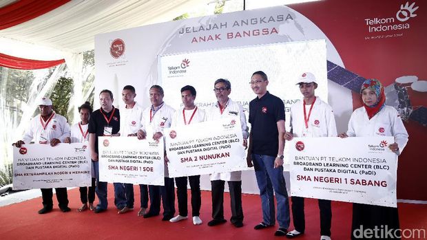 Pelajar di Pelosok Indonesia Makin Pintar dengan Pustaka Digital