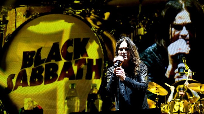 LOS ANGELES, CA - SEPTEMBER 24:  Ozzy Osbourne of Black Sabbath performs at Ozzfest 2016 at San Manuel Amphitheater on September 24, 2016 in Los Angeles, California.  (Photo by Frazer Harrison/Getty Images for ABA)