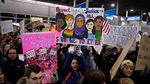 Tolak Kebijakan Imigrasi Trump, Warga AS Dukung Umat Muslim