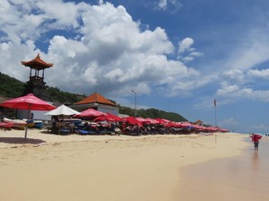 Pertama Liburan ke Bali, Coba Pantai Pandawa Ya!