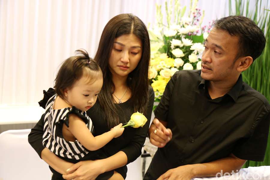 Raline Shah Vs Pevita Pearce, Cantiknya Sarwendah Raline Shah Vs Pevita Pearce, Cantiknya Sarwendah