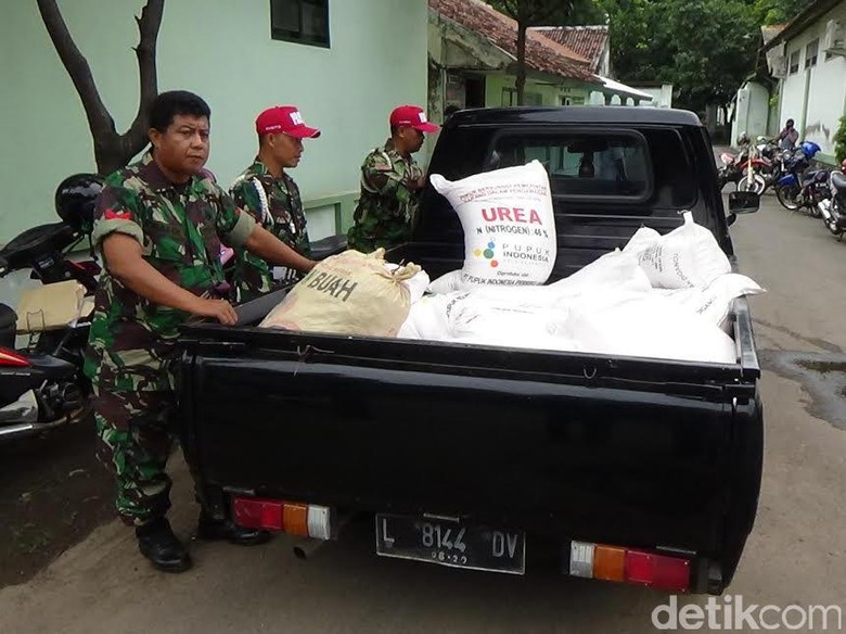 Penjual Pupuk Bersubsidi asal Probolinggo Diamankan Penjual Pupuk Bersubsidi asal Probolinggo Diamankan