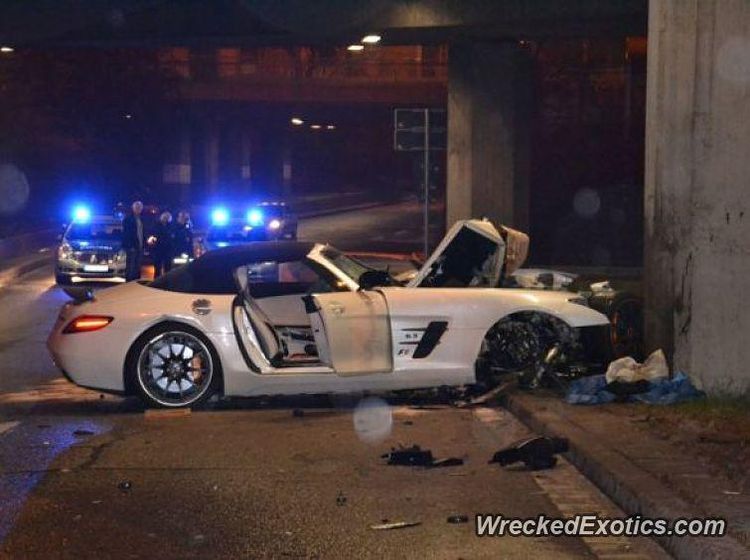 Kecelakaan-kecelakaan Mobil Sport Mahal di Dunia