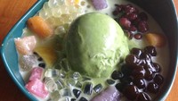 Andalan restoran berupa Nomidelight yang mirip dessert Taiwan. Menu Nomidelight 5 isinya paling lengkap. Ada mango pudding, grass jelly, bubble, mochi, q-ball, hantien, red bean dan boba. Makin segar dengan es krim matcha.
