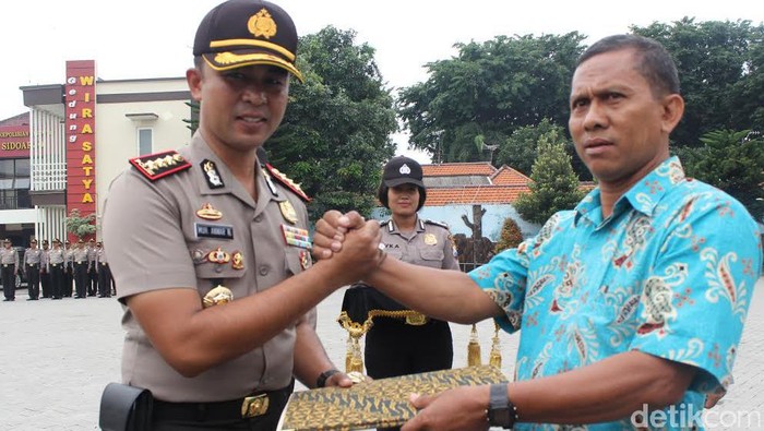 Selamatkan Nyawa Begal, Seorang Kasun Diberi Penghargaan